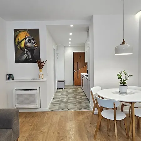 Tam Skanderbeg Square Center No3