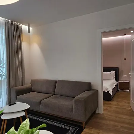 Tam Skanderbeg Square Center No3 *