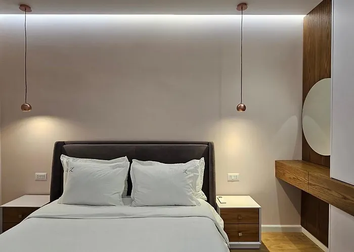 Tam Skanderbeg Square Center No3 شقة تيرانا