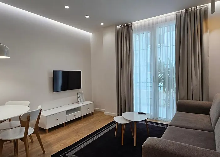 Tam Skanderbeg Square Center No3 شقة تيرانا