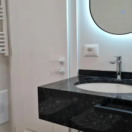 Tam Skanderbeg Square Center No3