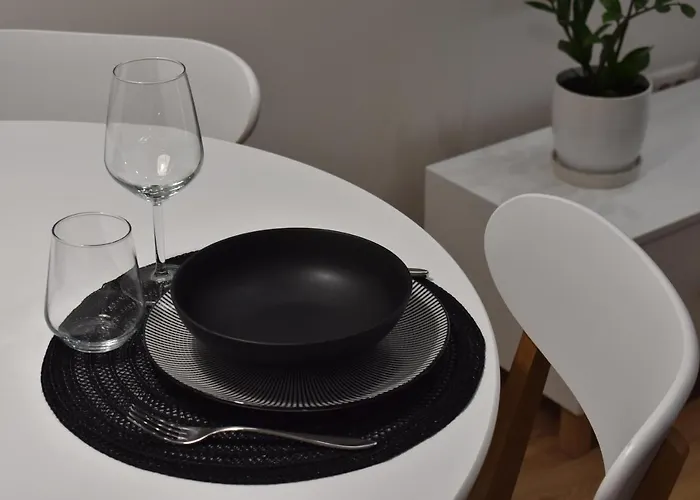 Tam Skanderbeg Square Center No3 *