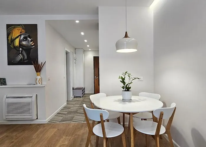 Lägenhet Tam Skanderbeg Square Center No3 *