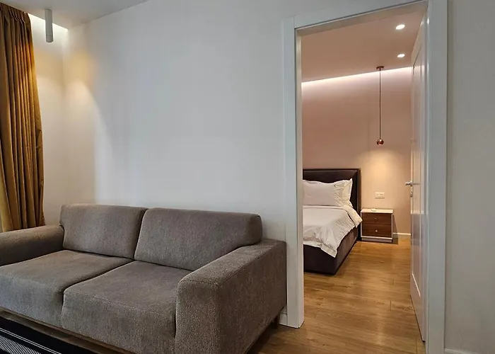 Lägenhet Tam Skanderbeg Square Center No3